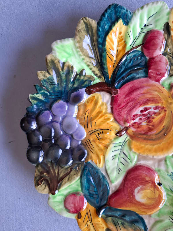 Italian Hand-Painted Majolica Fruit Plate