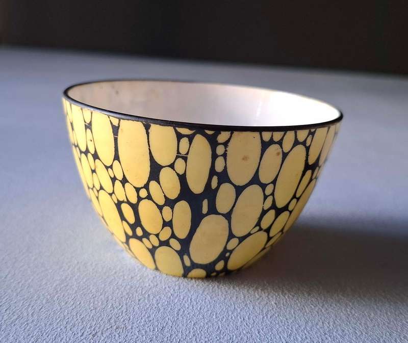 Rare Shelley Black and Yellow Bubbles Part Coffee Set