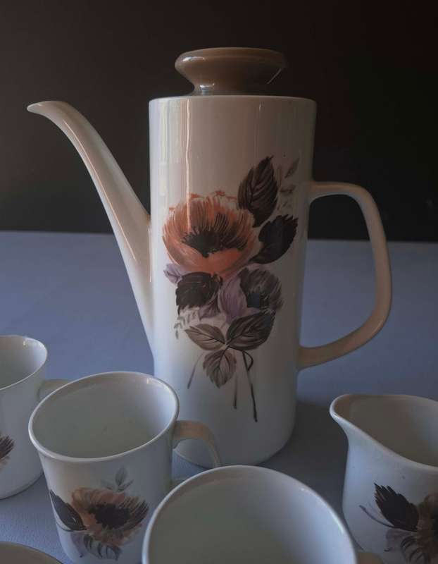 J&G Meakin Studio Coffee Set