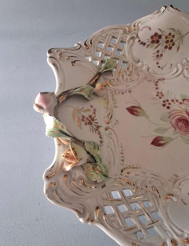 Italian Hand-Painted Reticulated Platter with Flower Garnishes and Gold Accents