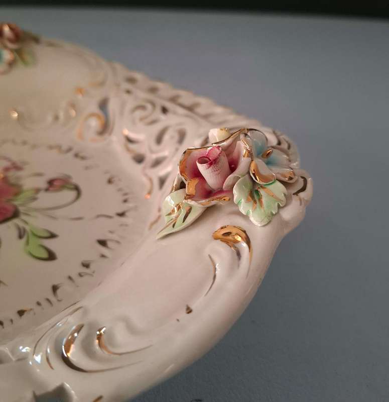 Italian Hand-Painted Triangular Serving Platter with Flower Garnishes and Gold Accents