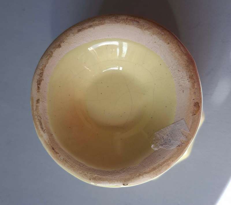 Vintage Creamy Yellow Bowl- shaped Pedestal Vase