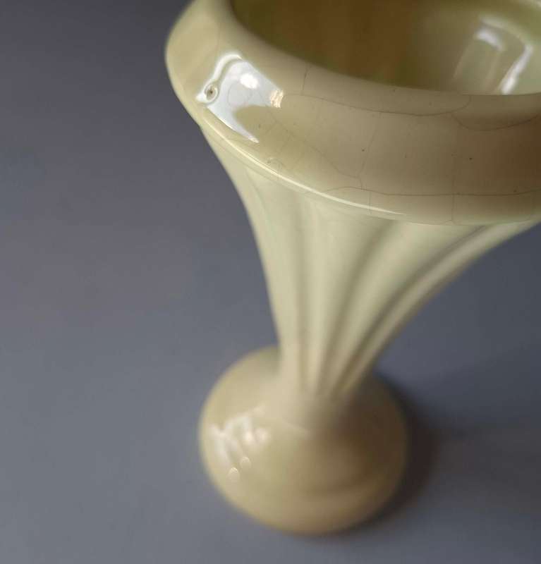 Vintage Light Yellow/Lime Ice Cream Vase