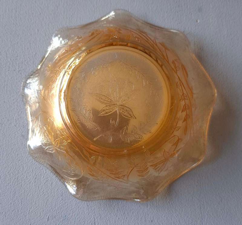 Vintage Jeannette Glass Floragold Iridescent Louisa Bowls