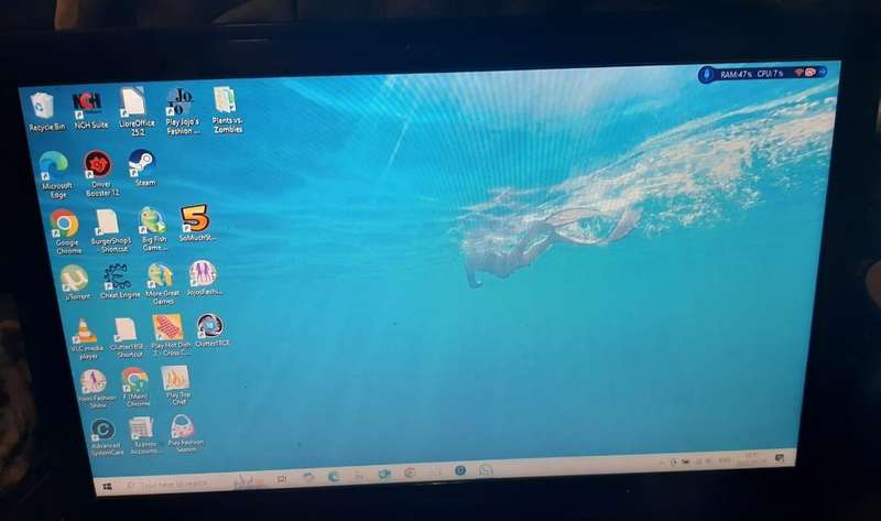 Lenovo Laptop- Immaculate condition- Fantastic battery life.. Dont miss this!!