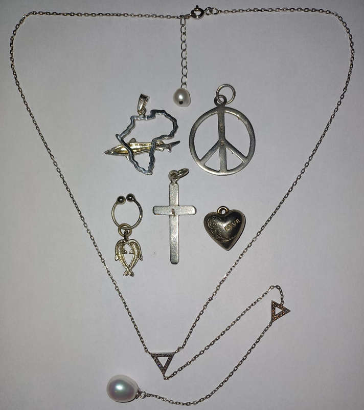 Sterling Silver (925) Pendants & Pearl Chain - Lot