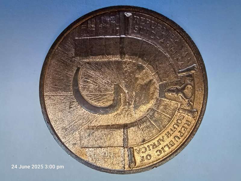 RSA 1966 JOHANNESBURG 5 YEAR REPUBLIC MEDALLION - BRONZE