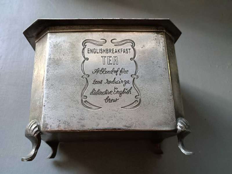 VINTAGE SILVER PLATED ENGLISH BREAKFAST TEA CADDY.