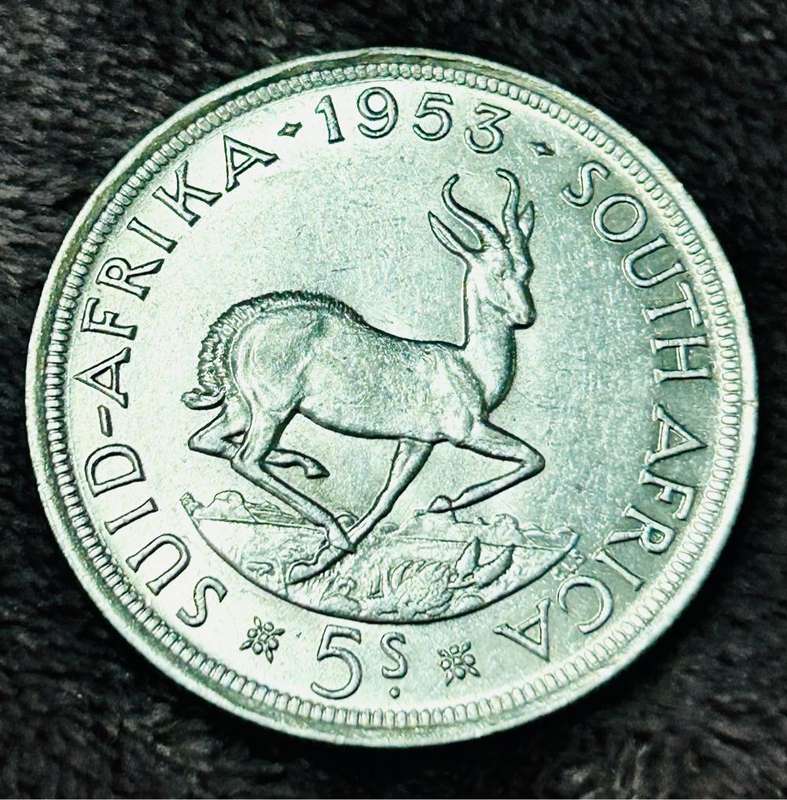 1953 SILVER CROWN SCARES COIN (5SHILLING)