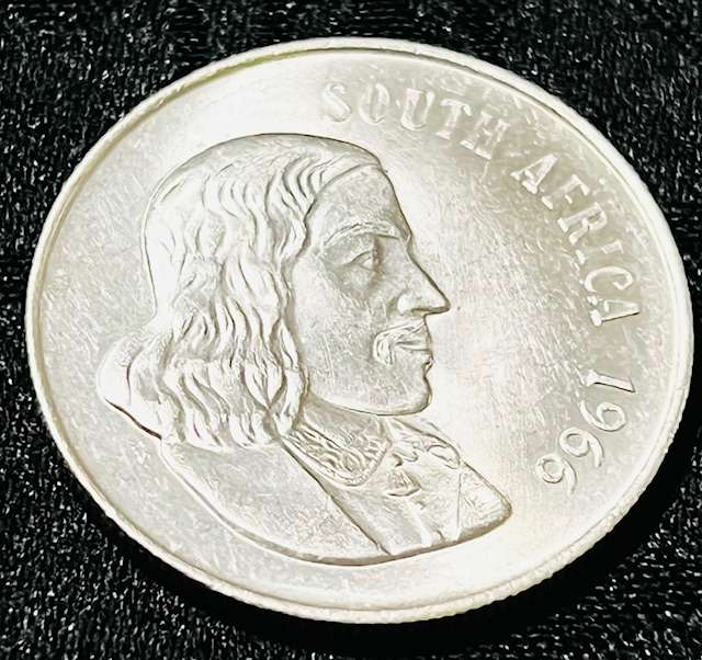  1966 R1 SILVER ENGLISH LEGEND LOW MINTAGE 10 000