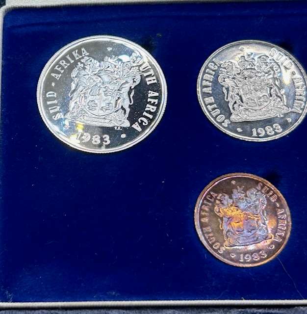 1983 PROOF SET IN ORIGINAL SA MINT BOX - LOW MINTAGE 6835  SEE IMAGES A BEAUTY