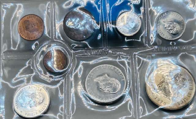 1976 UNCIRCULATED SET - SILVER R1 TO 1/2 CENT - SEALED FROM SA MINTS LOW MINTAGE 20 000