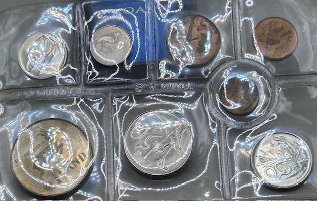 1976 UNCIRCULATED SET - SILVER R1 TO 1/2 CENT - SEALED FROM SA MINTS LOW MINTAGE 20 000