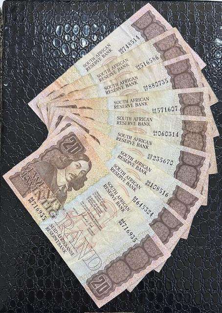 NINE (9) GERHARD DE KOCK TWENTY RAND NOTES D - PREFIX