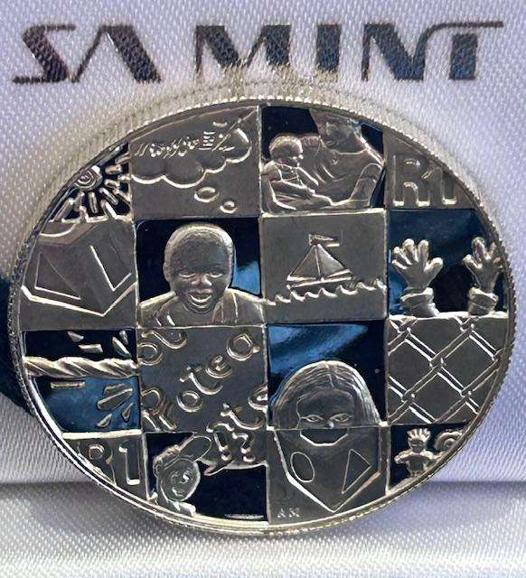 1998 YEAR OF THE CHILD BRILLIANT PROOF ONE RAND EXCEPTIONAL IN SA MINT BOX