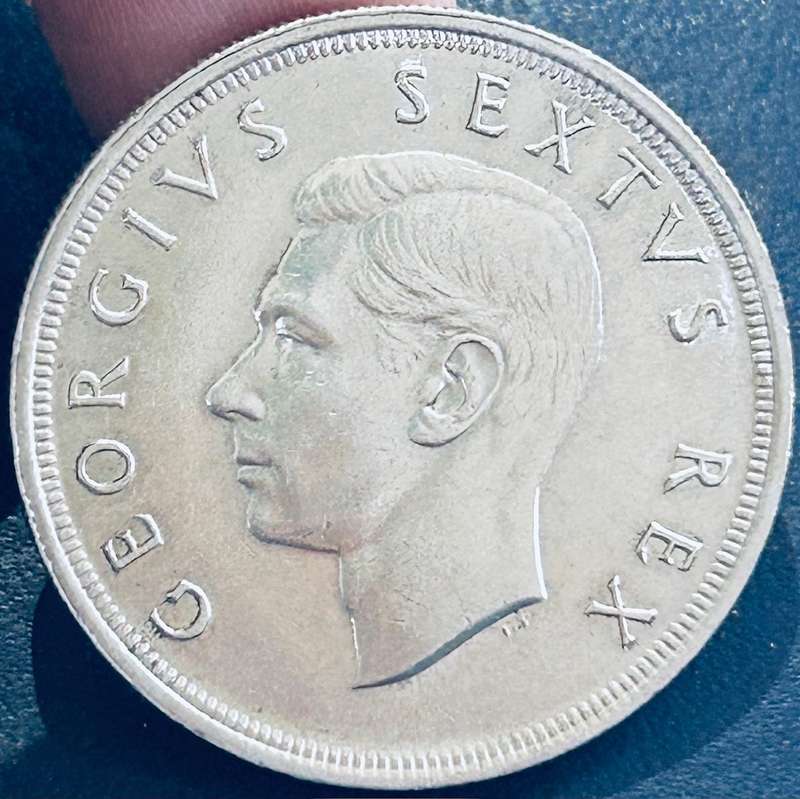 1952 CROWN ERROR CRACK DIE COMMEMORATIVE VAN RIEBEECK LANDING COIN