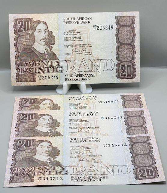 FOUR (X) GERHARD DE KOCK TWENTY RANDS "D SERIES" CIRCULATED