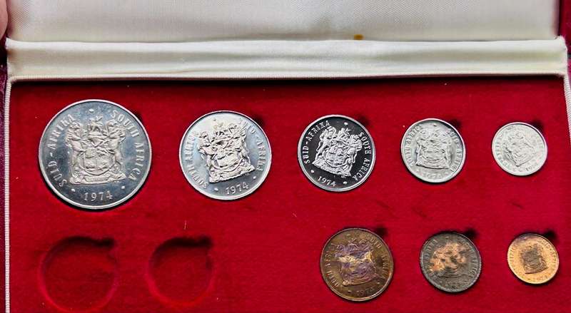 1974 LEGENDARY PROOF SET WITH HIGHLY COLLECTABLE ONE RAND ONLY 4000 MINTED