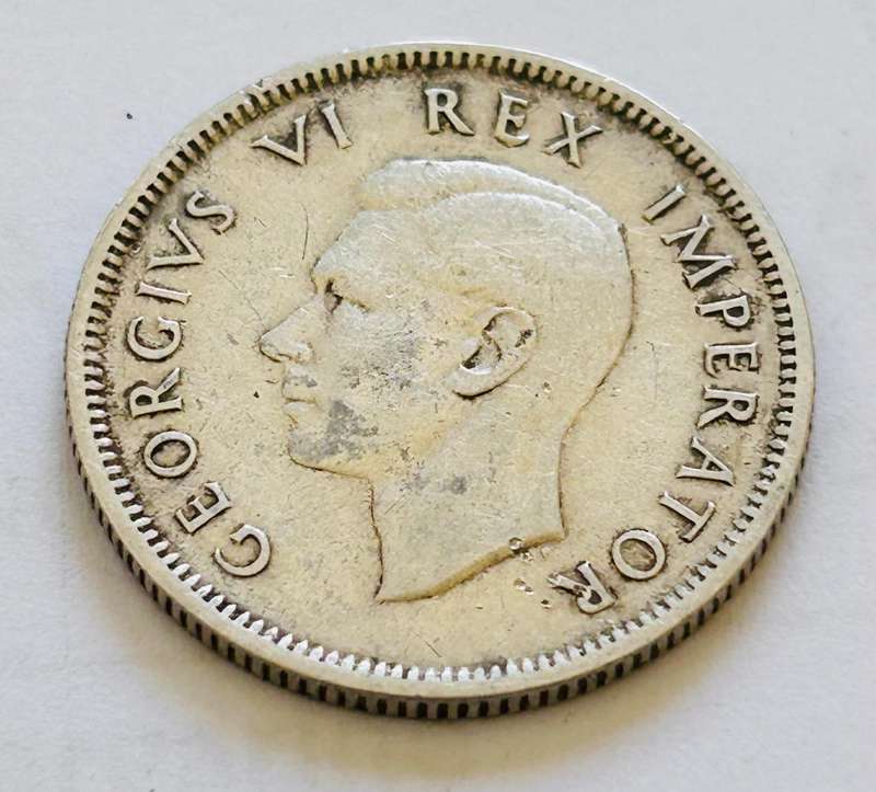 SCARES: 1937 ONE SHILLING LOW MINTAGE UNC CAT. VALUE R3000