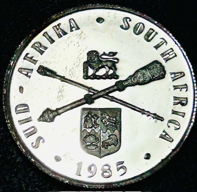 1985 SOUTH AFRICA PROOF SILVER R1 (75 th YEAR PARLIAMENT 1910-1985) IN SA MINT BOX BEAUTIFUL BLUE