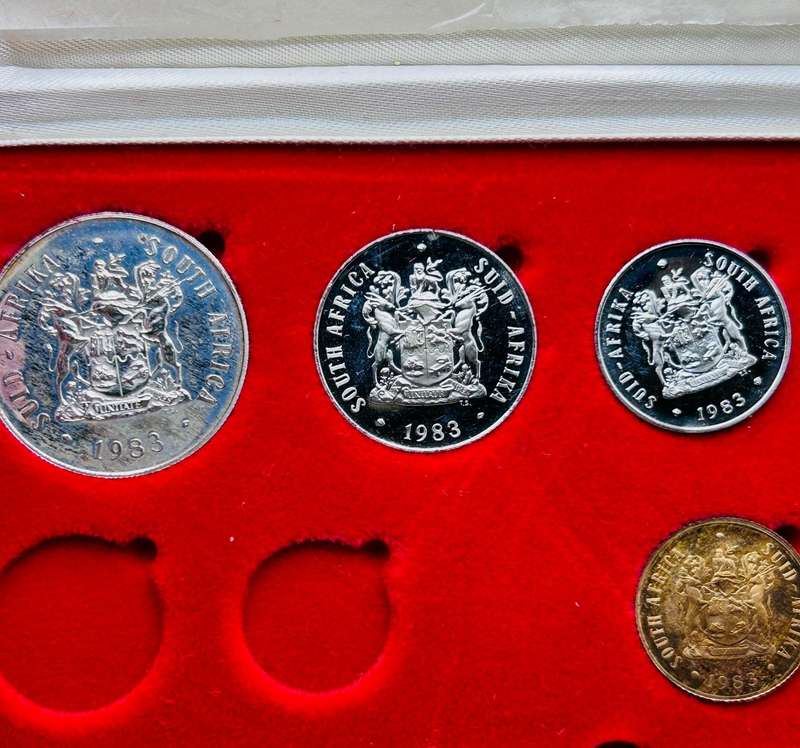 1983 SA PROOF SET IN ORIGINAL MINT BOX, SILVER RAND LOW MINTAGE ONLY 6845 PROOF SETS
