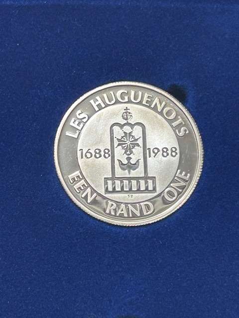 1988 SOUTH AFRICA PROOF SILVER R1 - LES HUGUENOT 1688-1988 IN SA MINT BOX