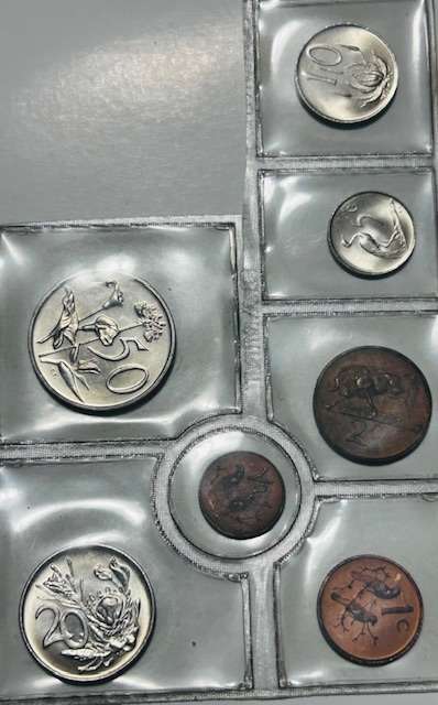 1975 South Africa (UNC) Uncirculated Mint Pack Set (Without Silver R1).