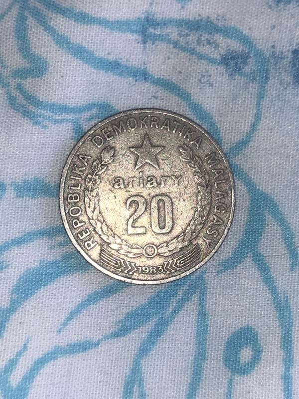 Rare 1983 Repoblika Demokratika Malagasy (Madagascar) 20 Ariary Coin