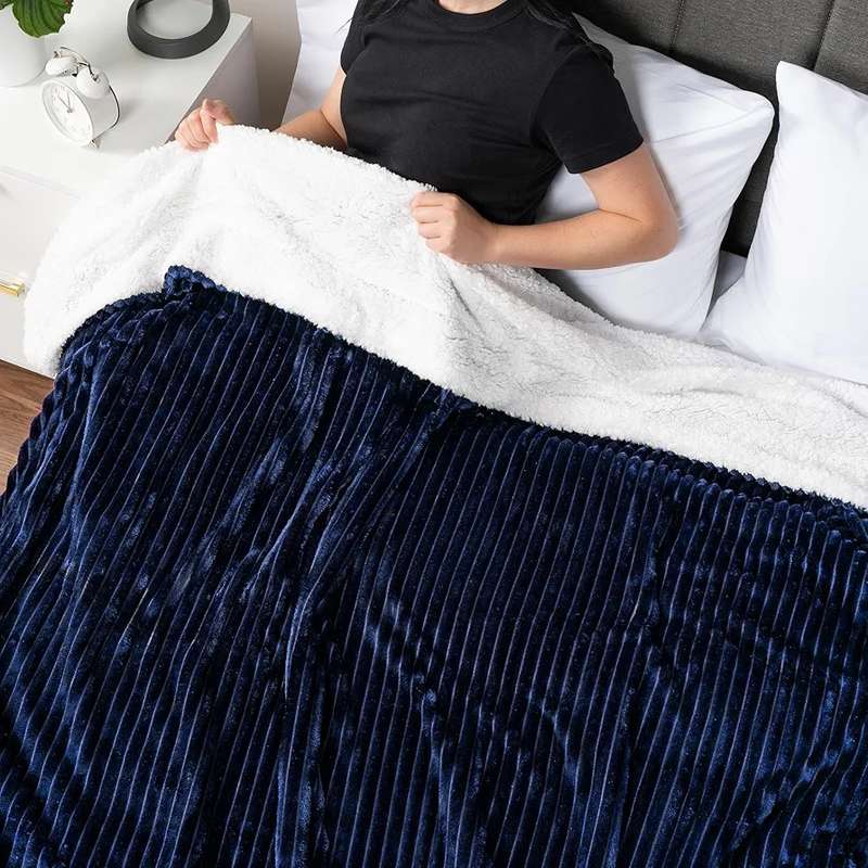 Luxurious Sherpa Fleece Blanket Navy