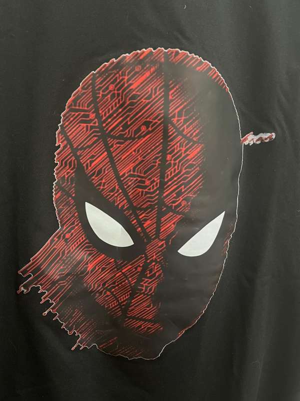 Black T-Shirt  Spider-Man Mask Graphic Design (Unisex)
