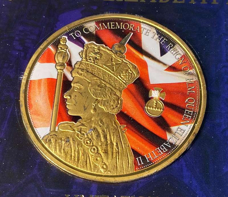 1953 The Coronation  Queen Elizabeth II Commemorative Coin (2015)