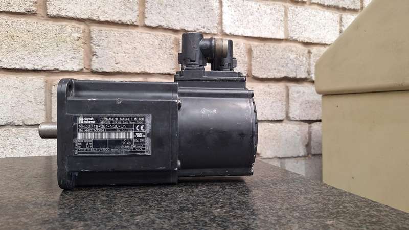 Rexroth Indramat Permanent Magnet Servo Motor MHD071A-061-NG0-UN  Tested & Working