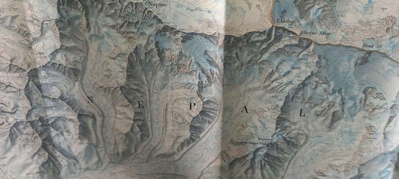 1988 Folded Wall Map of Mount Everest Published By National Geographic 57x91cm