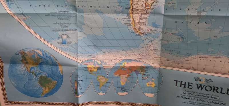 1988 Folded Map of The World Published By National Geographic 73cmx106cm