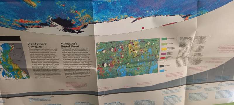 1988 Folded Map of The World Published By National Geographic 73cmx106cm