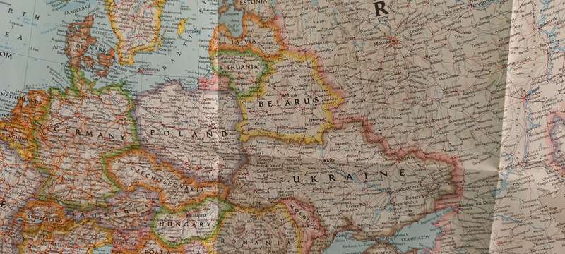 1992 Folded Wall Map of Europa Published By National Geographic 73cmx57cm