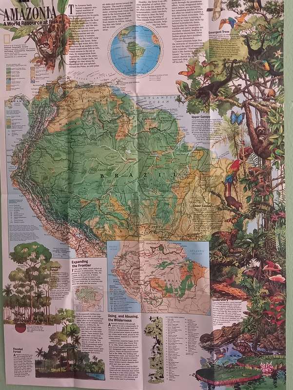 1992 Folded Wall Map of South America Published By National Geographic 51cmx71cm
