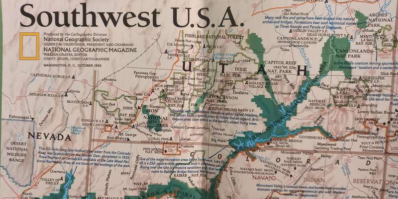 1992 Folded Wall Map of Southwest U.S.A Published By National Geographic 39x51cm