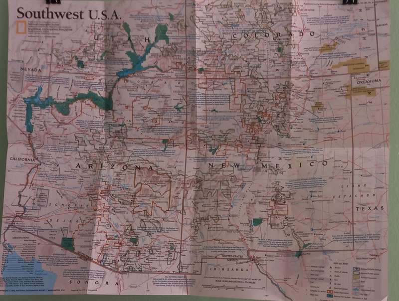 1992 Folded Wall Map of Southwest U.S.A Published By National Geographic 39x51cm