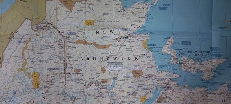 1975 Folded Map of  MAINE U.S.A Published By National Geographic 57x89cm