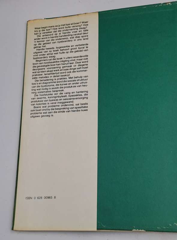 Pre-Owned : Praktiese Byeboerdery in Suid Afrika-GP Beyleveld ISBN 0 628 00965 8 (Bee keeping)