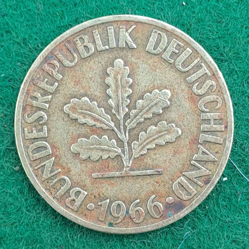 1966 Germany 10 Pfennigs coin (D)