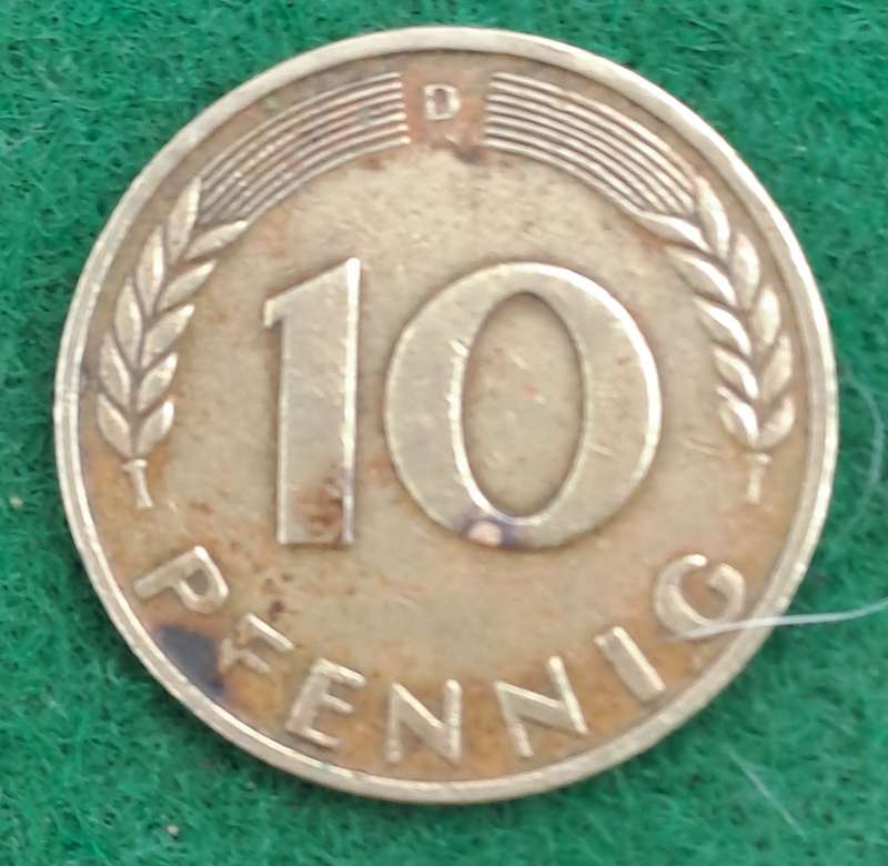1966 Germany 10 Pfennigs coin (D)