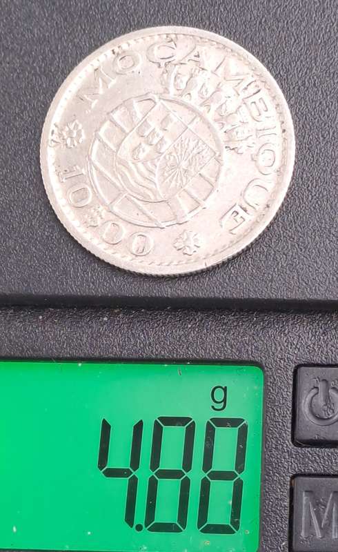 Rare!!!!  1952 Mozambique  (Silver .720) 10 Escudos