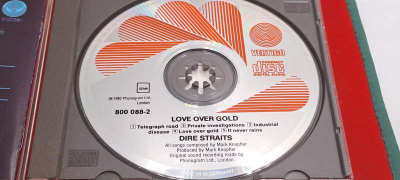 Pre-Owned CD - Dire Straights "Love over Gold"