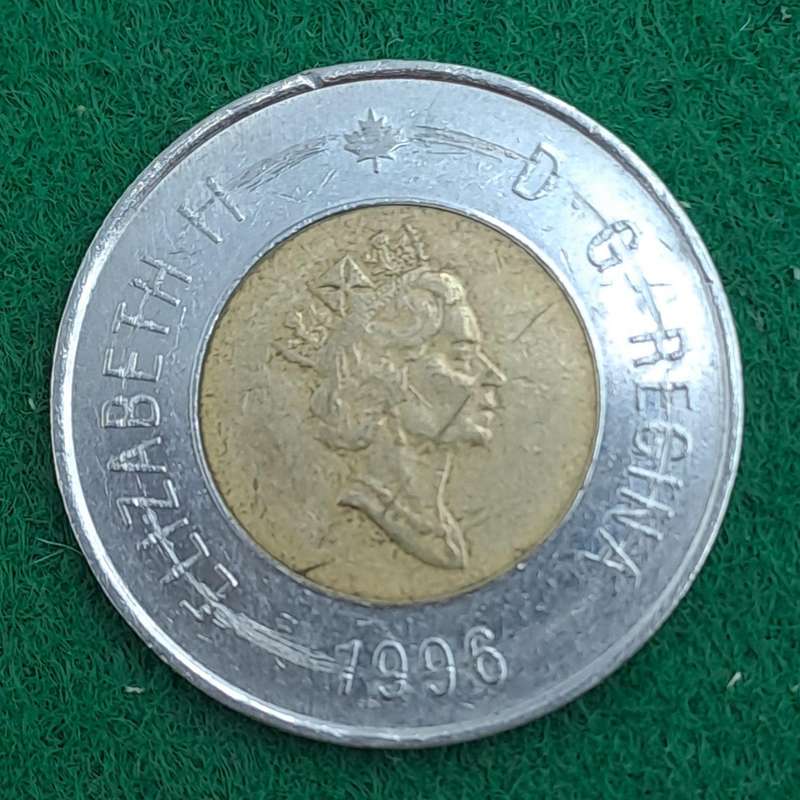 1996  2 Dollar Coin - Elizabeth II 3rd portrait, Maple leaf logo