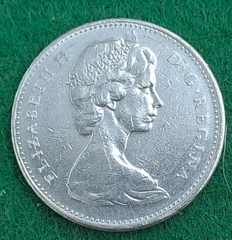 1976 Canada  5 Cents - Elizabeth II 2nd portrait
