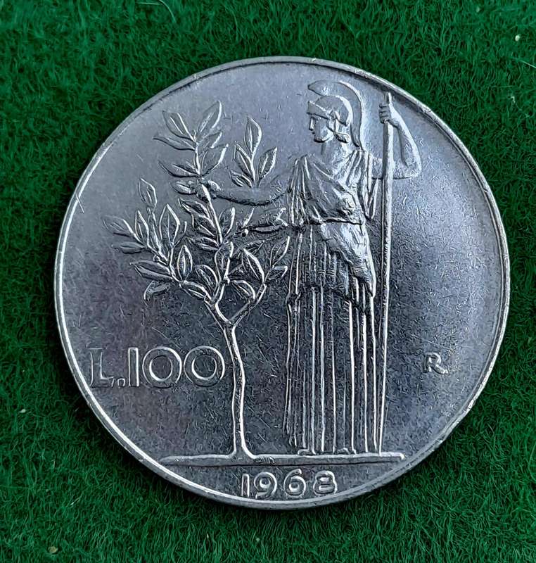 1968 Italy 100 Lire large type