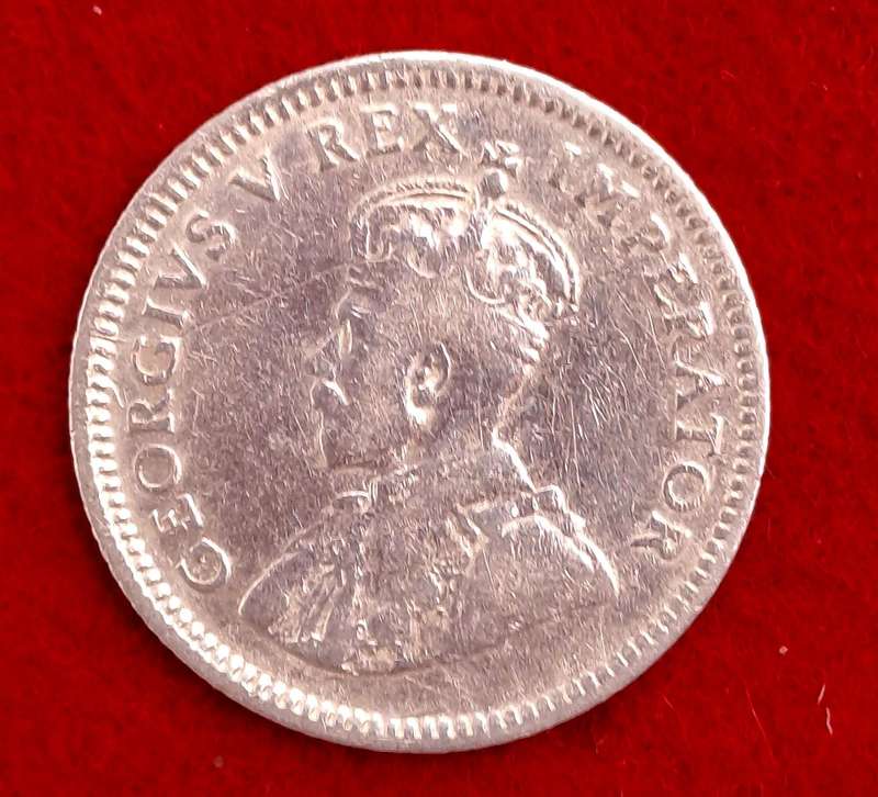 1930 South Africa ZAR .800 SILVER  -6 Pence - George V ZUID-AFRIKA -448267 Minted