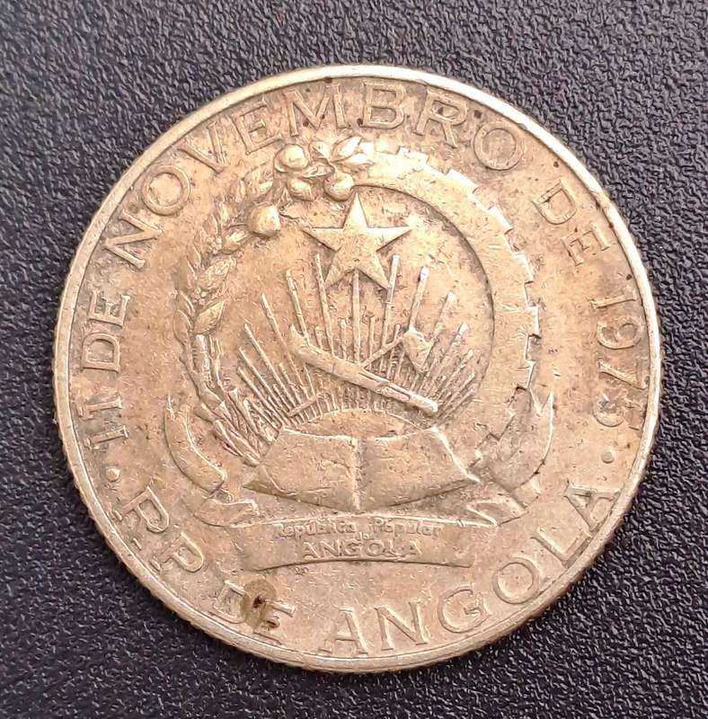 1975 Angola 2 Kwanzas -Coin
